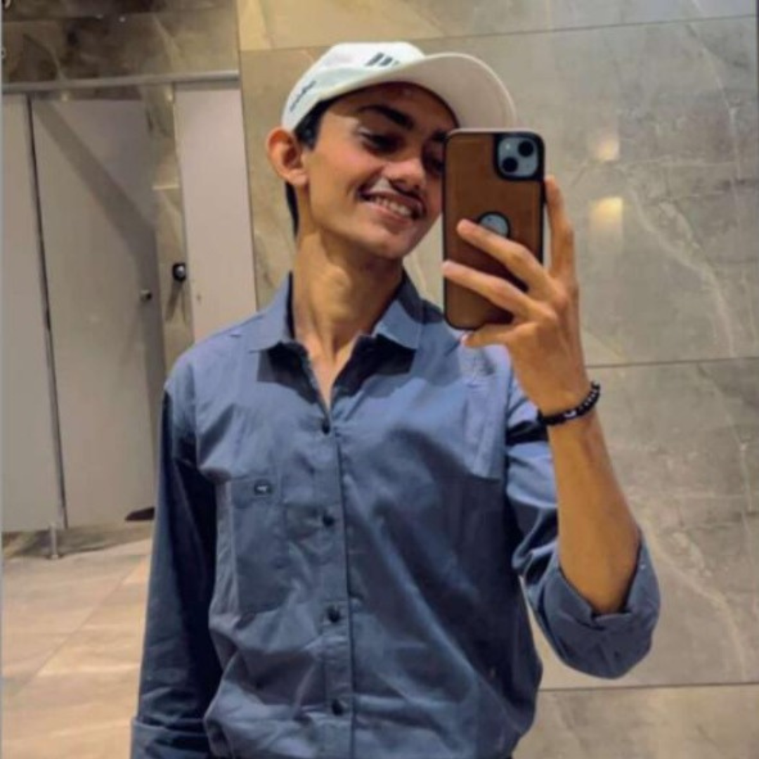 Red and Blue Modern Elegant Brand Manager Testimonial Instagram Post 13